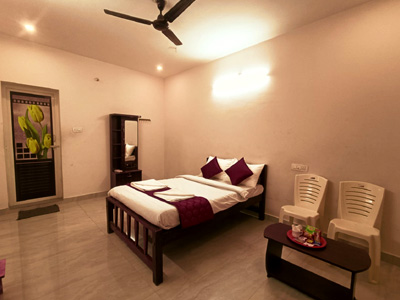 Cloud Residency, Yercaud, Rooms available, best price